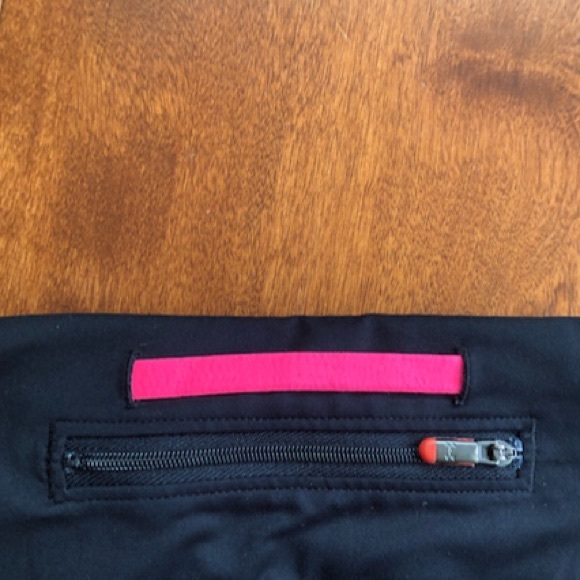 UA Breast Cancer Capris - Picture 7 of 7